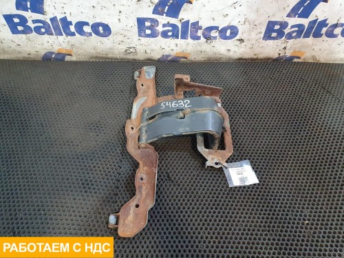 Кронштейн крепления дефлектора правый